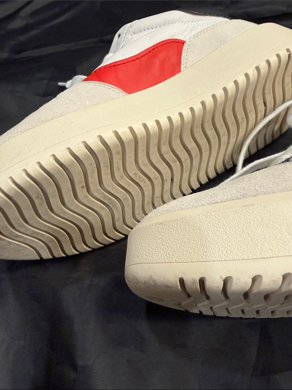 Oncept-NYC White and Red Low-Top Sneakers - Picture 3 of 7